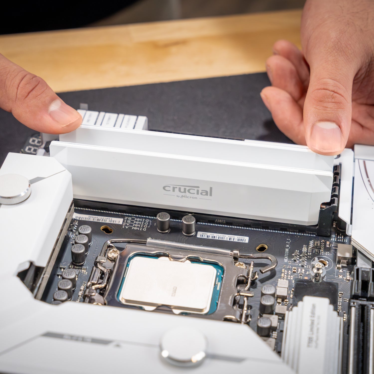 Crucial Pro Overclocking 16GB 6400Mhz DDR5 Desktop Memory White | dynacor.co.za