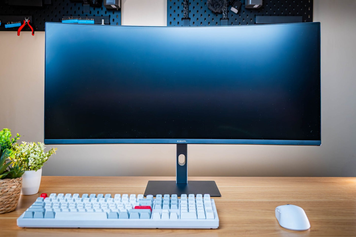 Xiaomi G34WQi 34" 1440p UltraWide VA Curved Gaming Monitor (180Hz, 1ms, 21:9, HDMI/DP, AMD FreeSync, and 1500R Curve) | dynacor.co.za