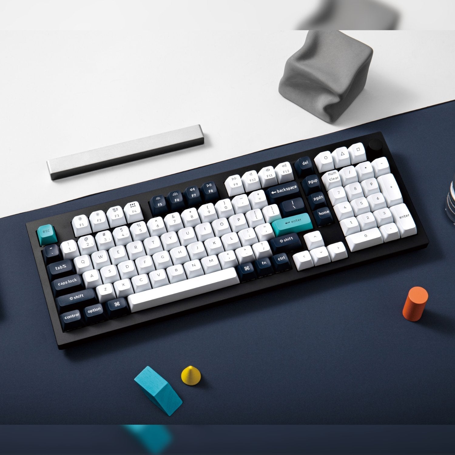 Keychron Q5 Max QMK/VIA Full-size Wireless Custom Mechanical Keyboard (Banana Switches) - Carbon Black | dynacor.co.za