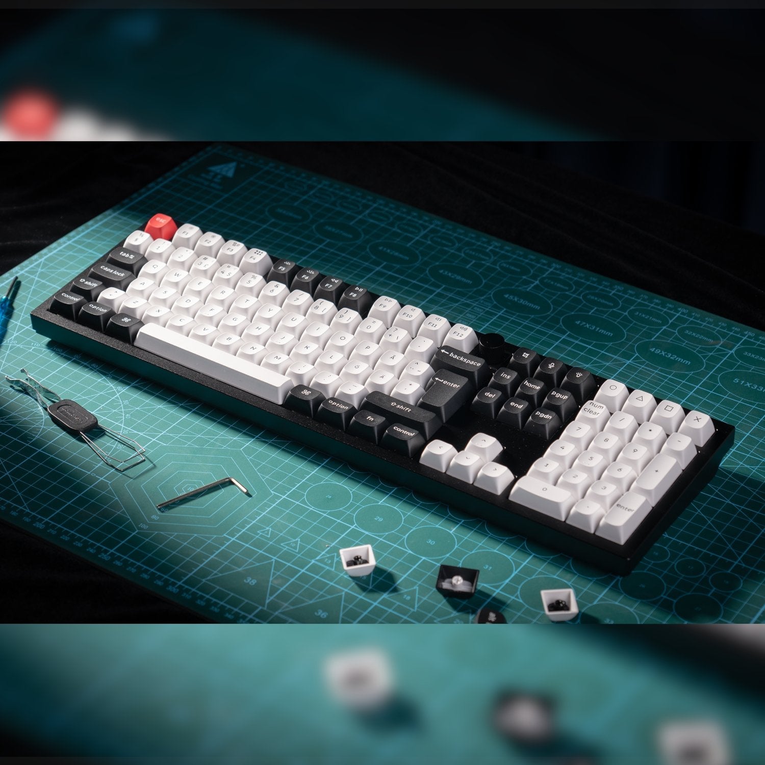 Keychron Q6 HE QMK Full-size Wireless Custom Mechanical Keyboard (Nebula Switch) – Carbon Black | dynacor.co.za